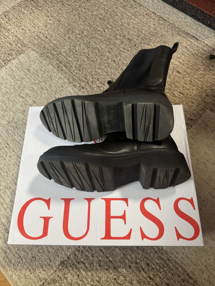 Черевики Guess, сорні, екошкіра , 38 рощмір ( 25 см)