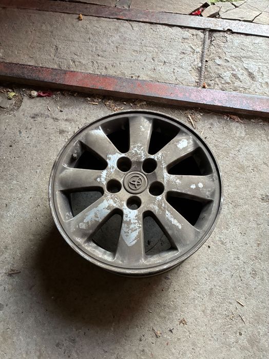 Продам диски до Тойоти R16