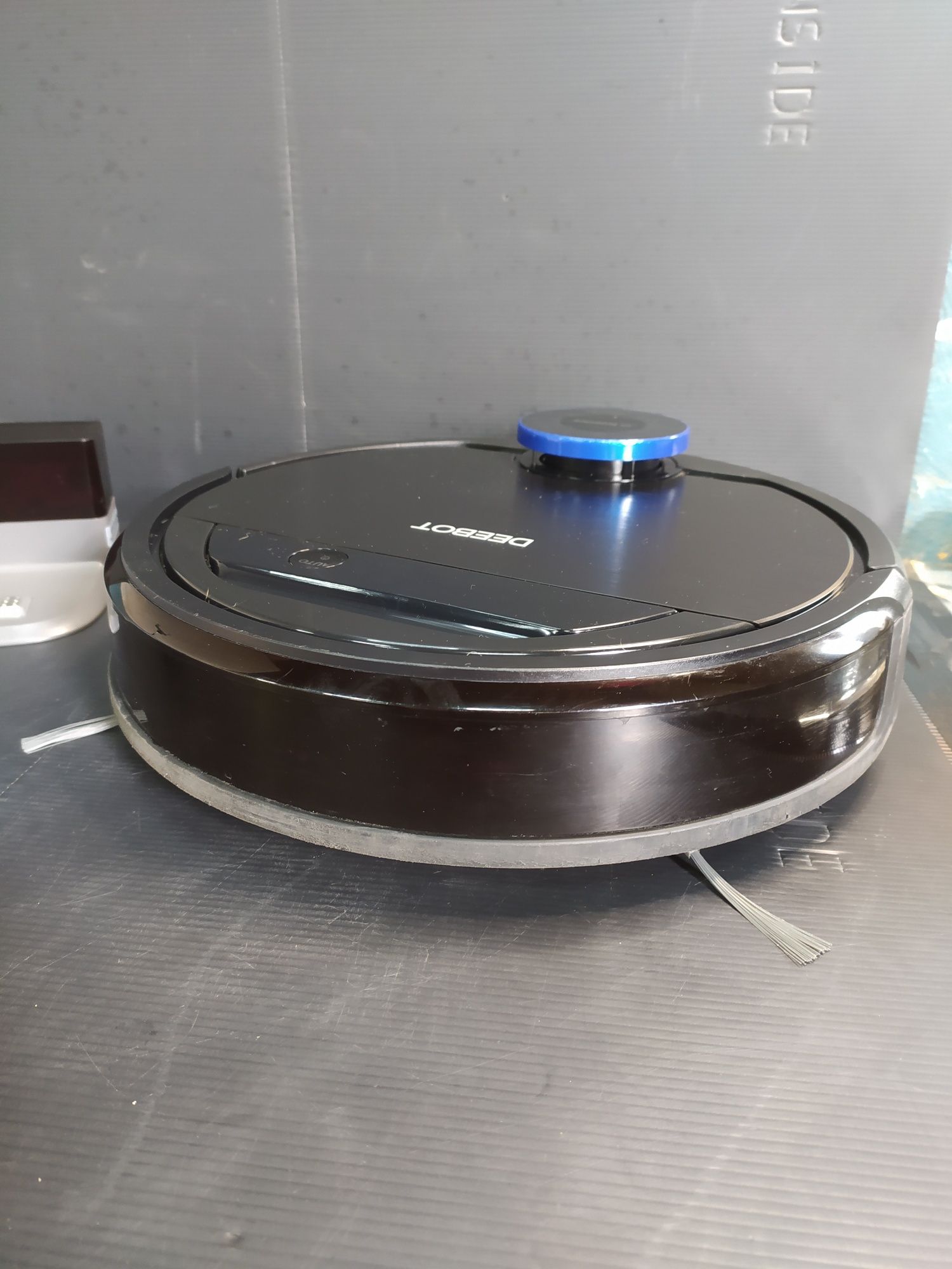 Deebot  Ecovacs OZMO930 odkurzacz automatyczny