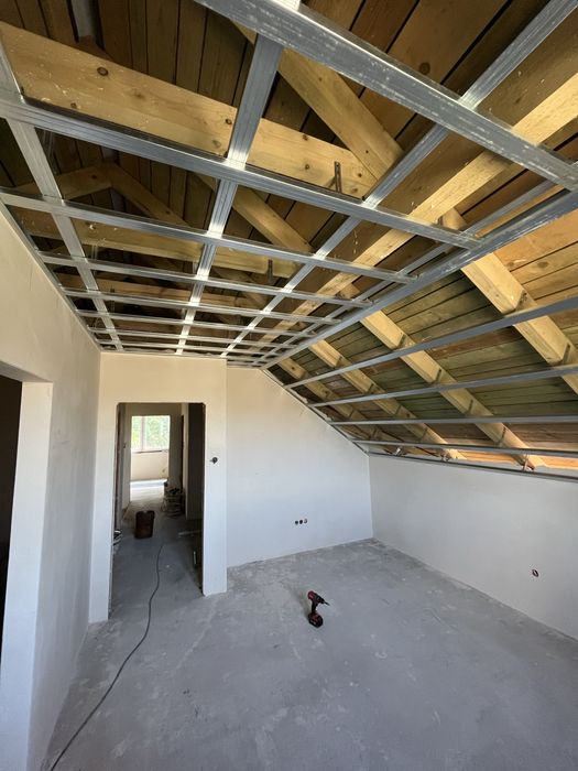 Zabudowa poddaszy, gładzie szpachlowe, ocieplenia. Uslugi remontowe.