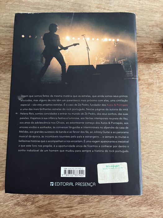 Livro sobre Zé pedro dos xutos&pontapes assinado