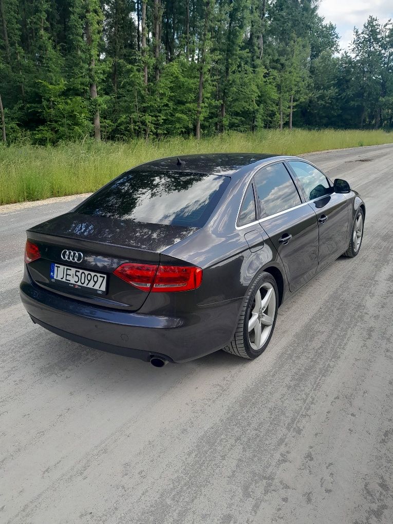 Audi  A4 B8  V6 QUATTRO 270 KM