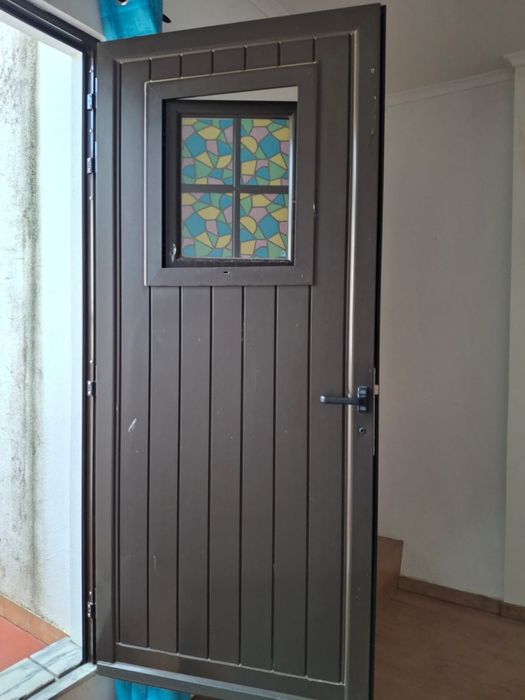 Porta alumínio nova c/aros