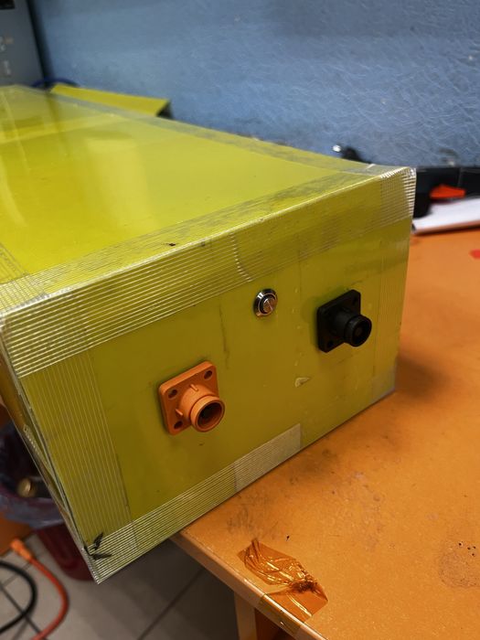 Батарея li-on 8 кіловат часов