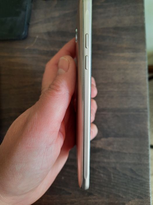 Телефон Samsung на 2 картки