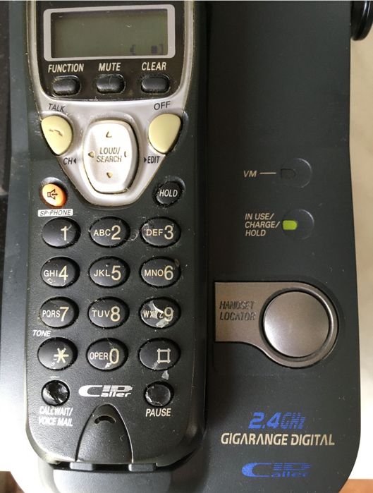 Радиотелефон с определителем номера Panasonic KX-TG2215