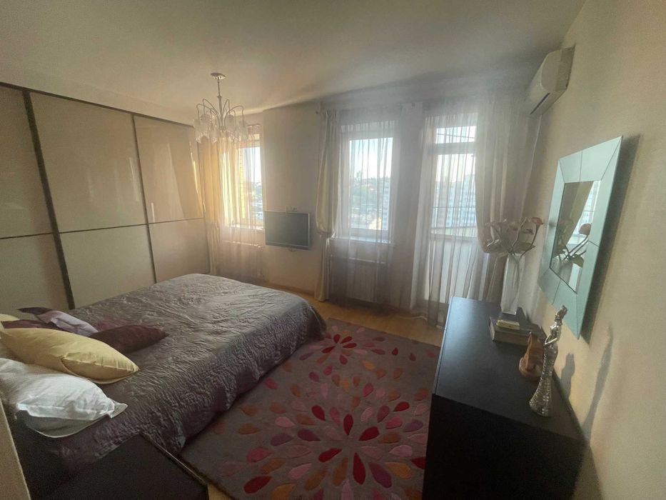 Рідкісна 4к на Паньківській 27/78 (3 спальні і кухня-вітальня)