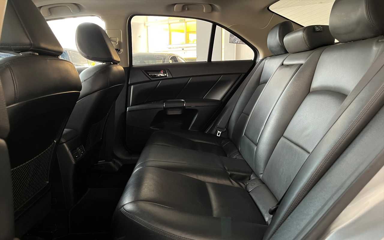 Suzuki Kizashi 2010