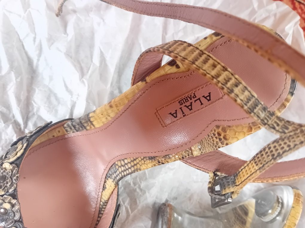 Босоніжки Alaia, оригінал