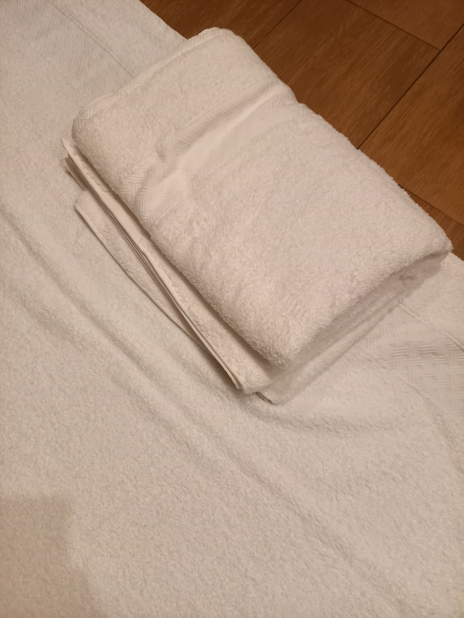 Tanio nowe 2 szt recznik frote biały