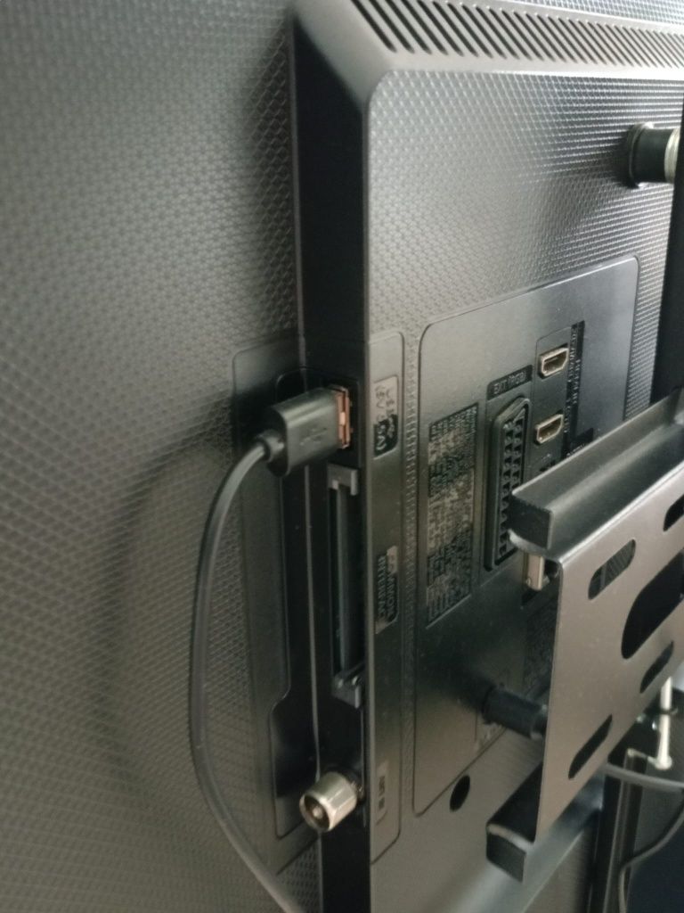 Telewizor Samsung 32 całe