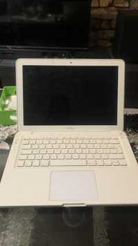Apple Macbook 13" Core 2 Duo 2.4Ghz 4GB 250GB Branco Unibody 2010