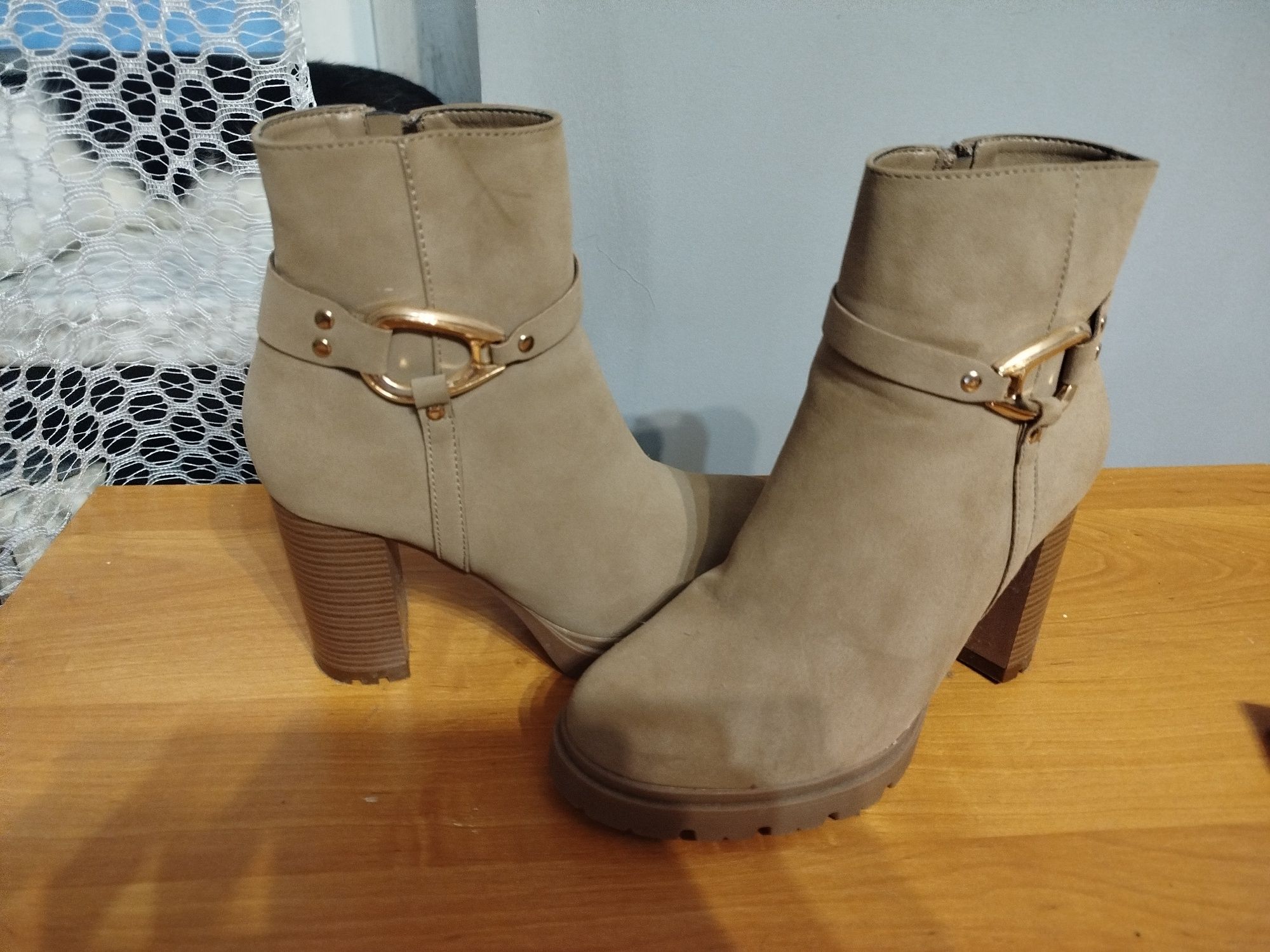 Sprzedam buty damskie