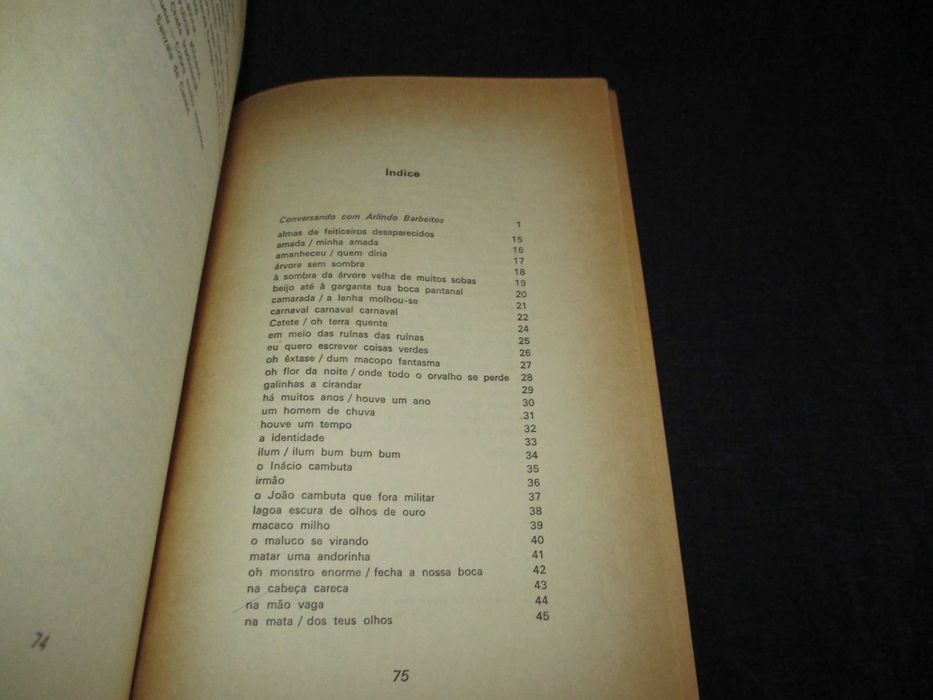 Livro Angola Angolé Angolema Arlindo Barbeitos