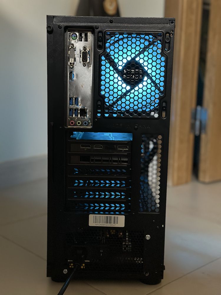 PC Gaming - i7 9700 -RX5700XT - 32GB