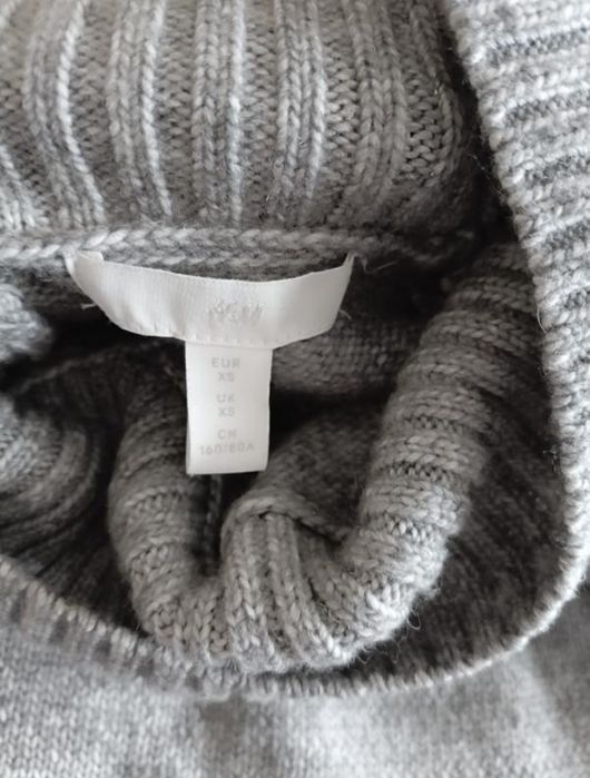 H&M жіночий светр оверсайз із високою горловиною