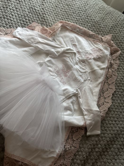 Крижма з вишивкою + святковий костюм для дівчинки (новий набір)