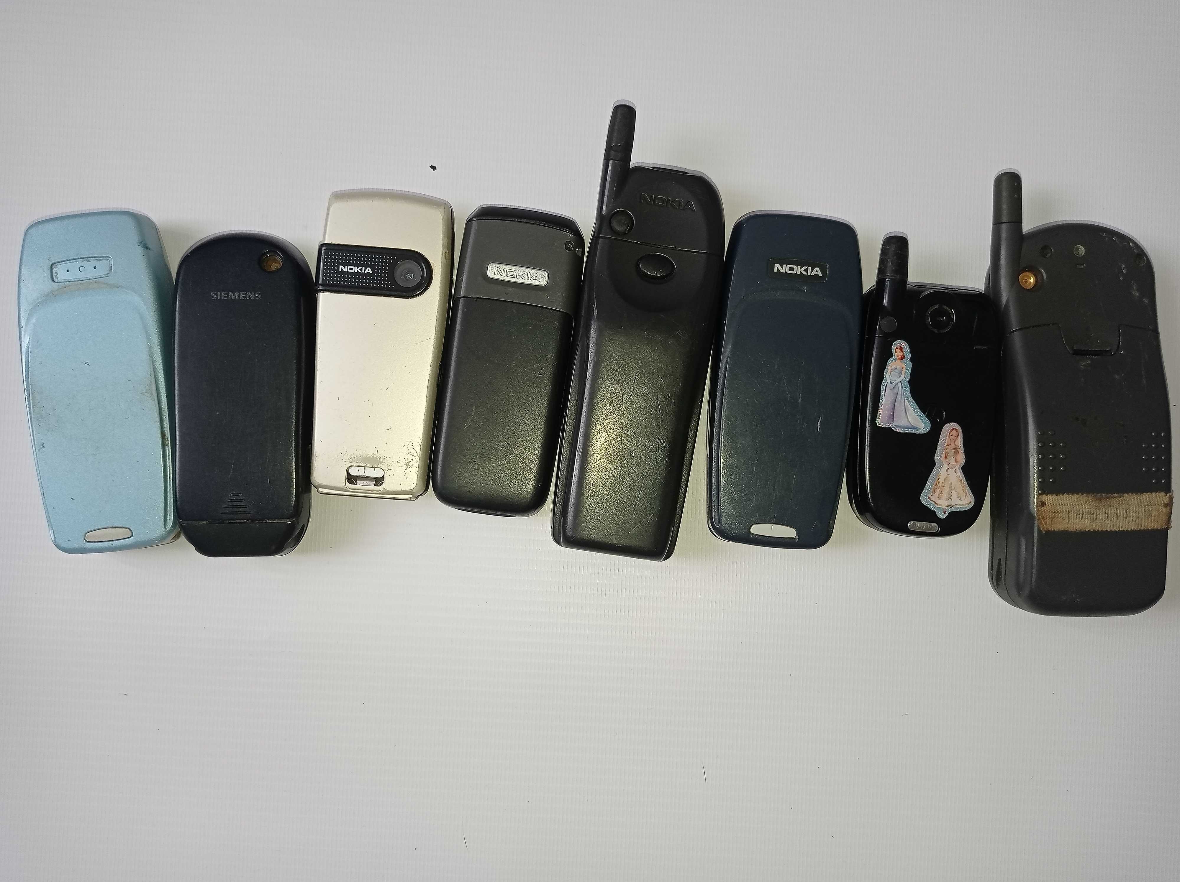Stare telefony komórkowe - Nokia, Alcatel, Siemens, Motorola -9 sztuk.