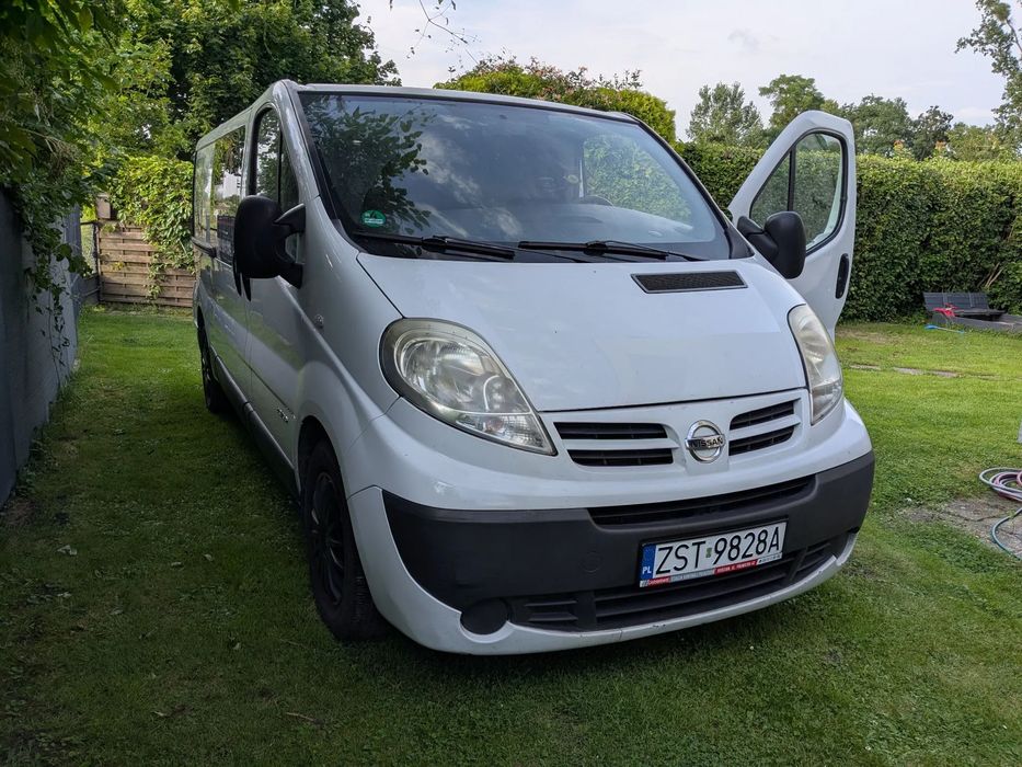 Nissan Primastar  Nissan primastar 2.5 dCi 146KM 6osob Trafic vivaro