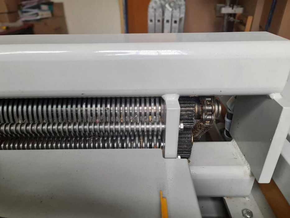 Maszyna do produkcji wypełniacza z kartonów