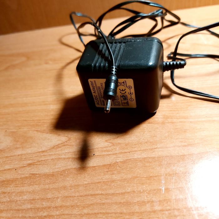Ładowarka ac dc 4,5 volt 600mA