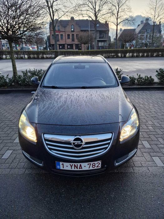 Opel insignia 2.0 cdti A20dth, 160 koni. Sports Tourer