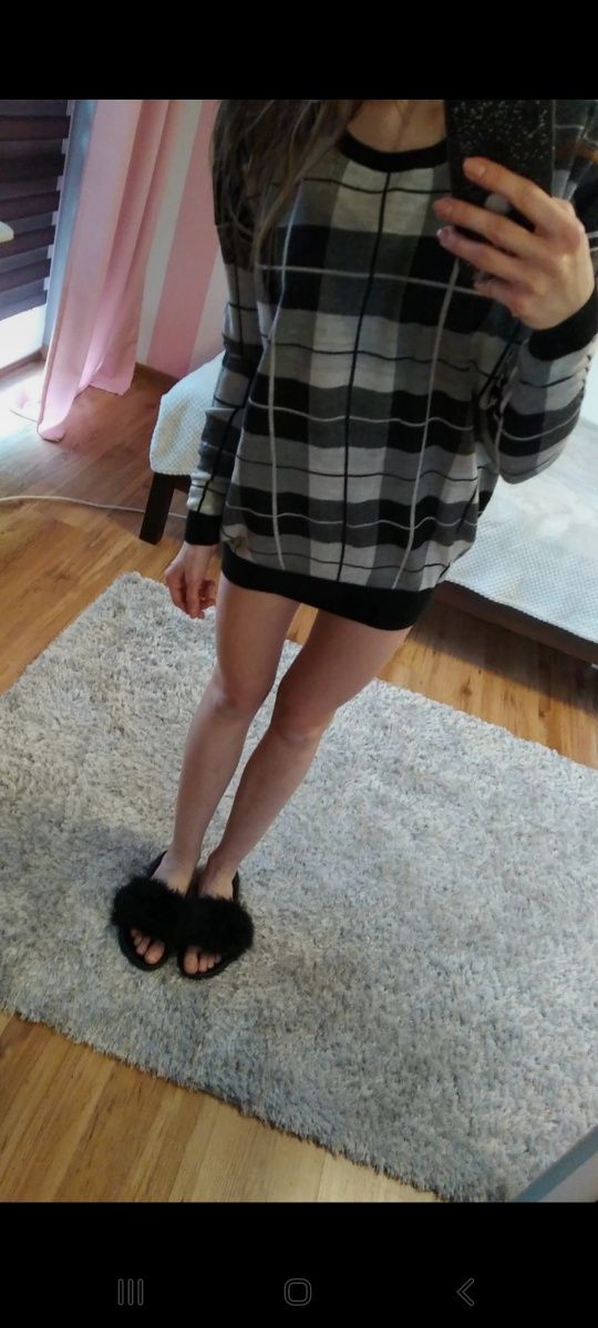 Sweter oversize w kratę