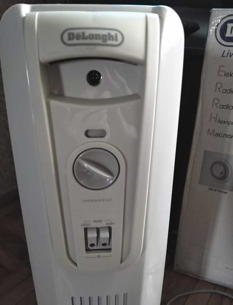 Оливний (масляний) радіатор DeLonghi KH 770715
