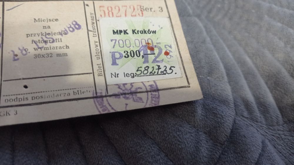 Zabytkowa karta miesięczna bilet na przejazdy z lat 80 -tych