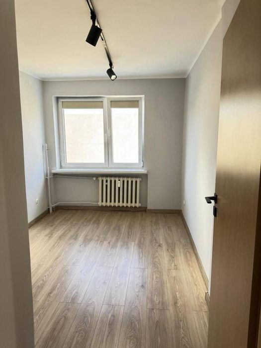 OKAZYJNA CENA ! Parking ! Dwa balkony ! Drugie piętro 64 m2 !