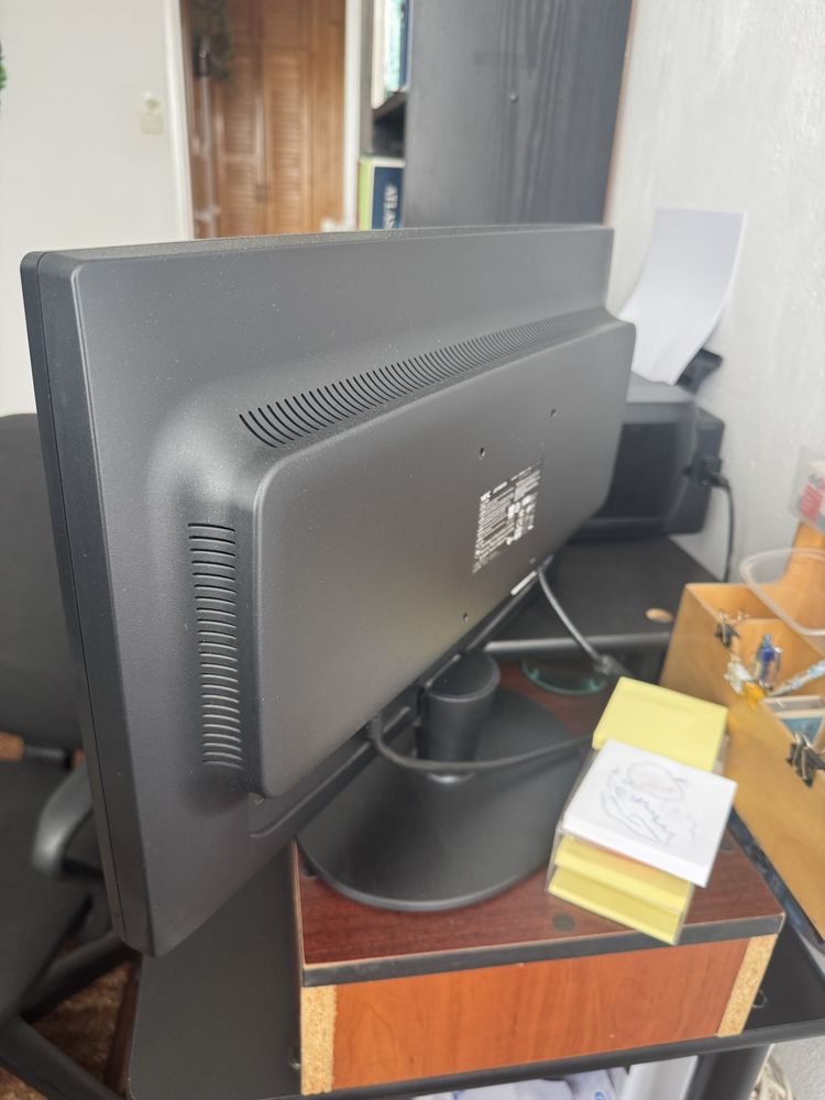 Monitor NEC V221W stan idealny
