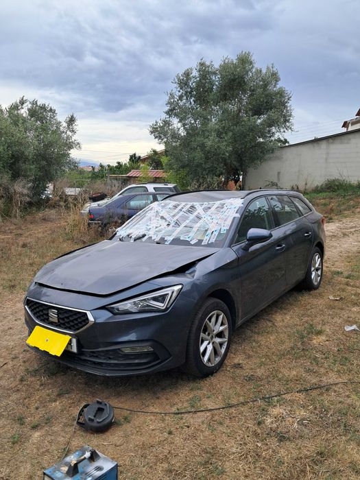 Seat leon 2.0 Tdi ST 2022 SINISTRADO a trabalhar bem