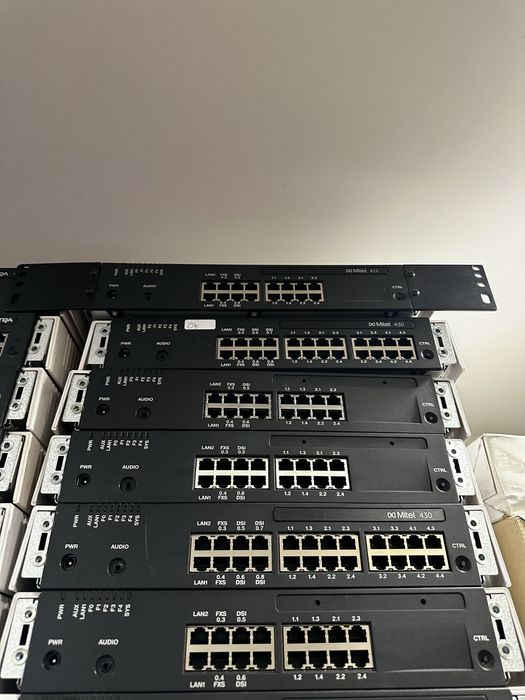 Centrais telefónicas Mitel 415/430