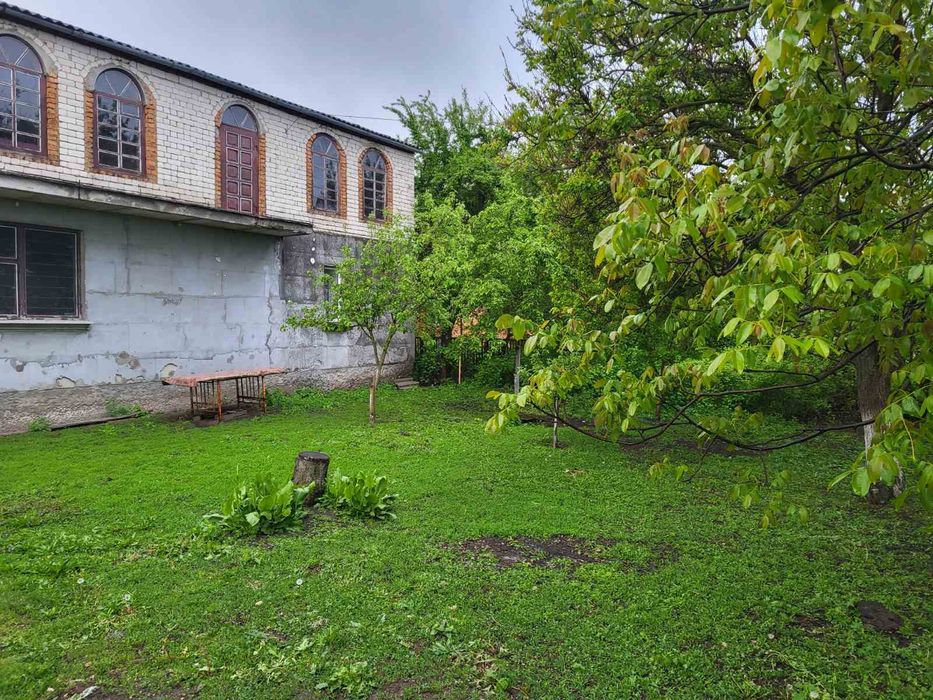 Продається двоповерховий будинок в селі Волиця 1