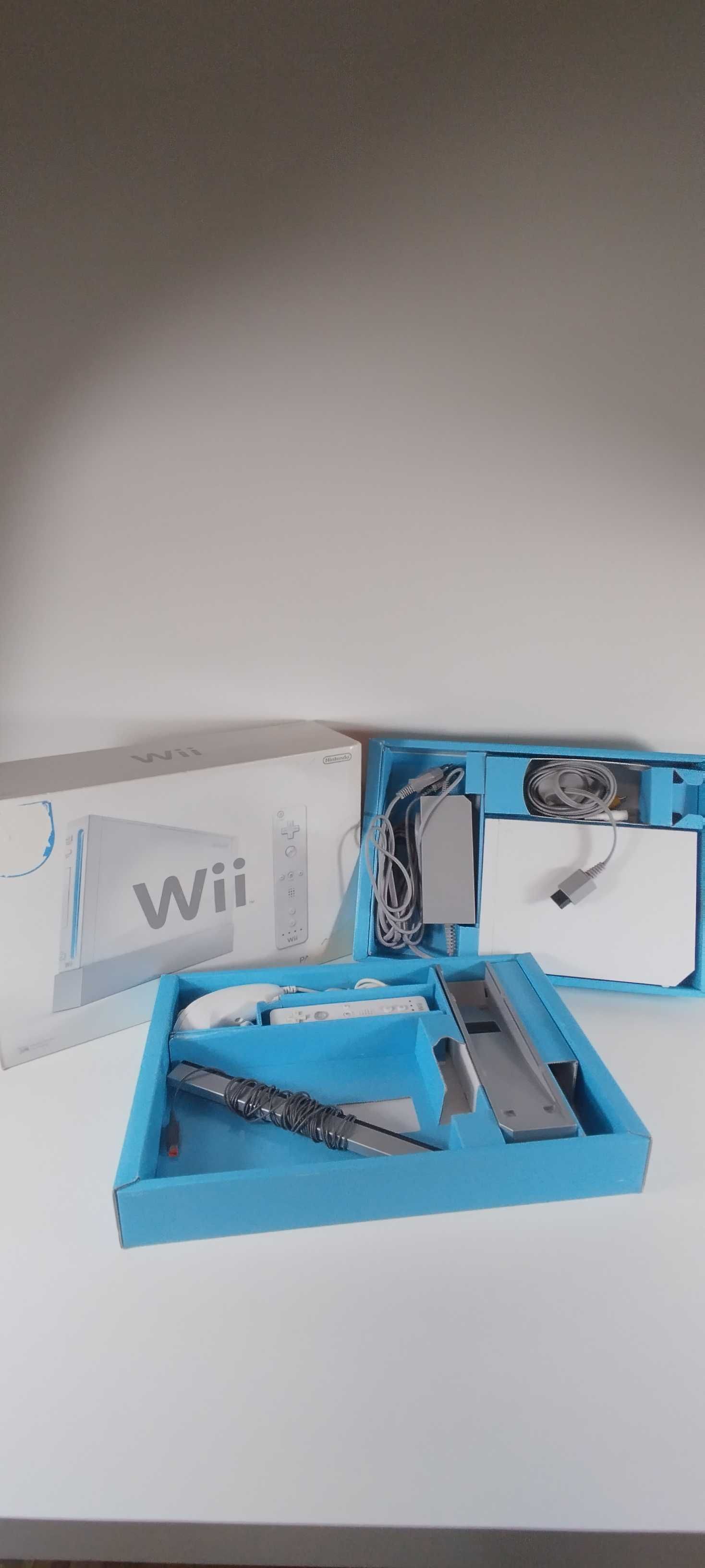 Nintendo Wii Branca com caixa e acessórios