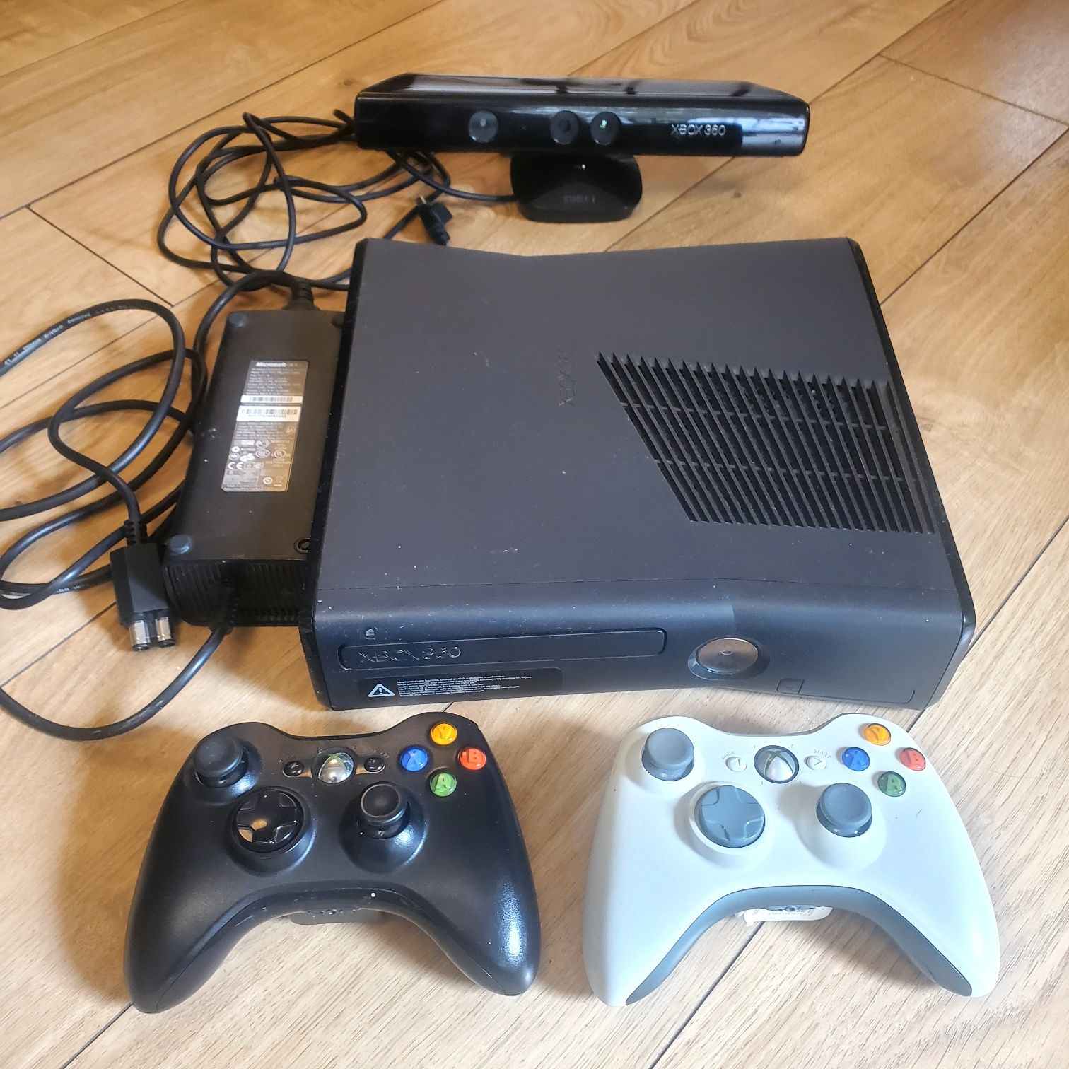 Sprzedam  XBOX 360
