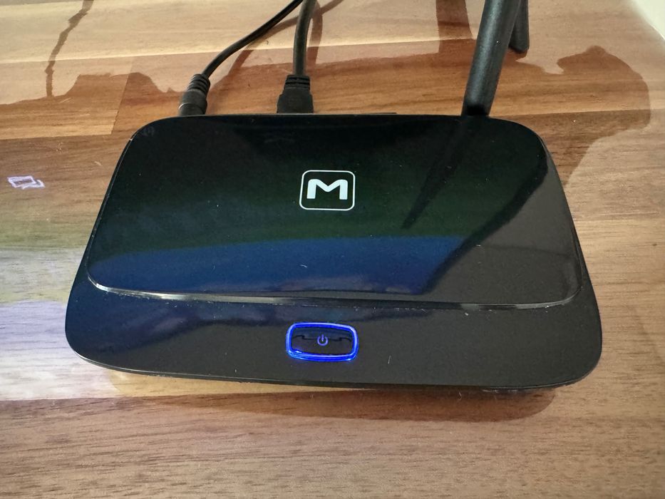 Tv 100cm + box android