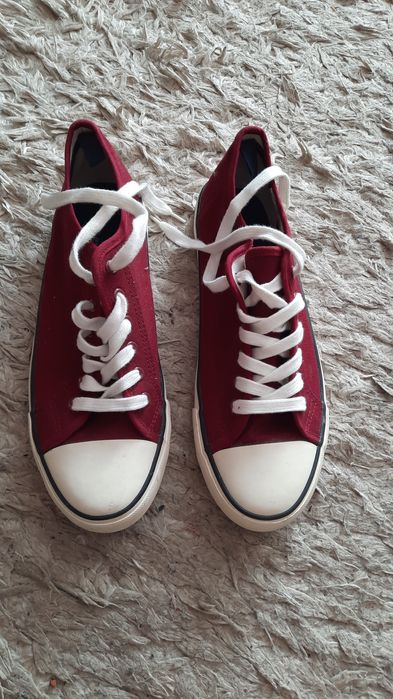Trampki meskie rozmiar 43-44 ciemna wisnia nowe