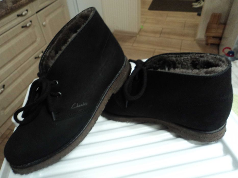 Ботинки чоловічі чорні з нубука на натуральному хутрі від Clarks