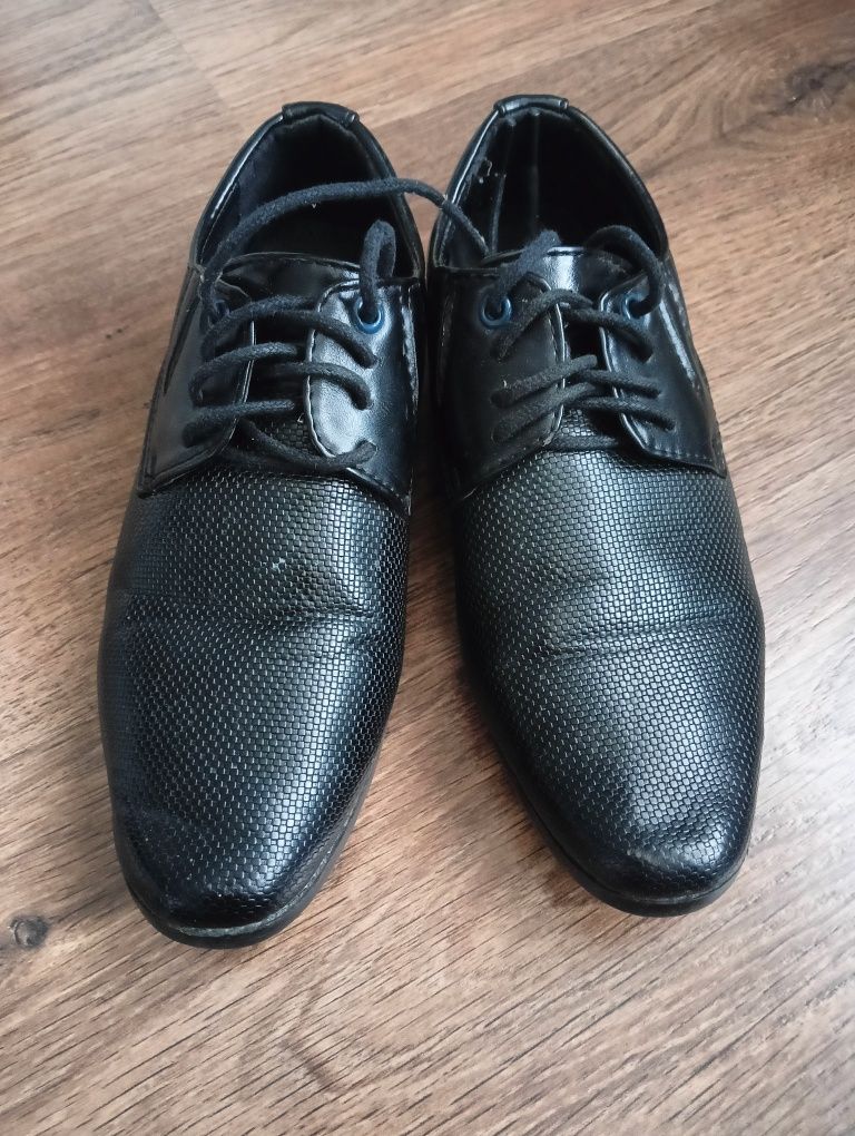 Buty komunijne eleganckie r.32