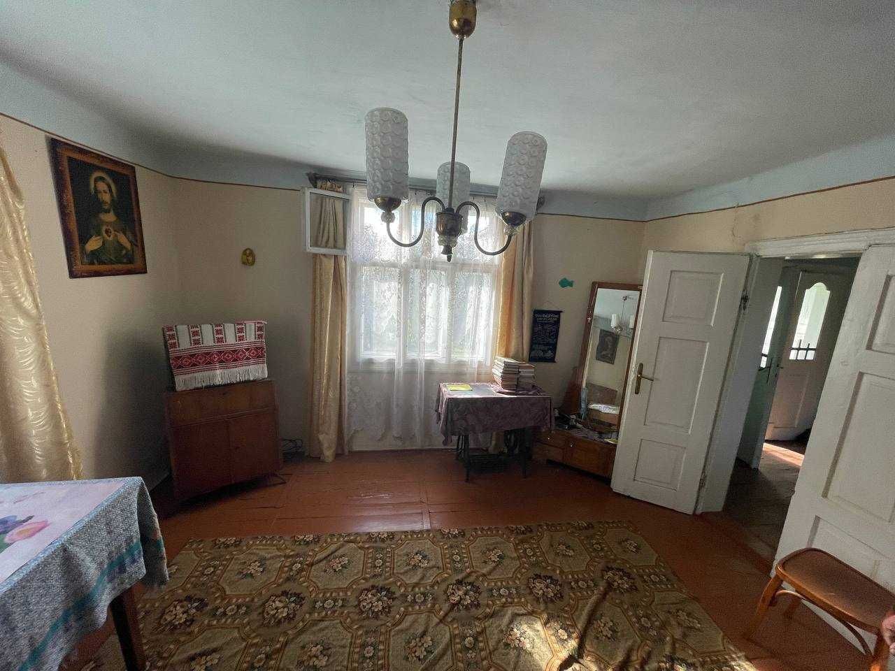 Продається одноповерховий будинок у Мостиськах