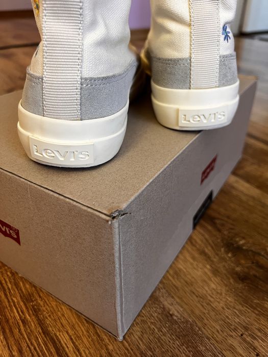 Хайтопи Levi’s в дуже гарному стані