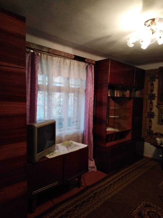 Будинок з землею