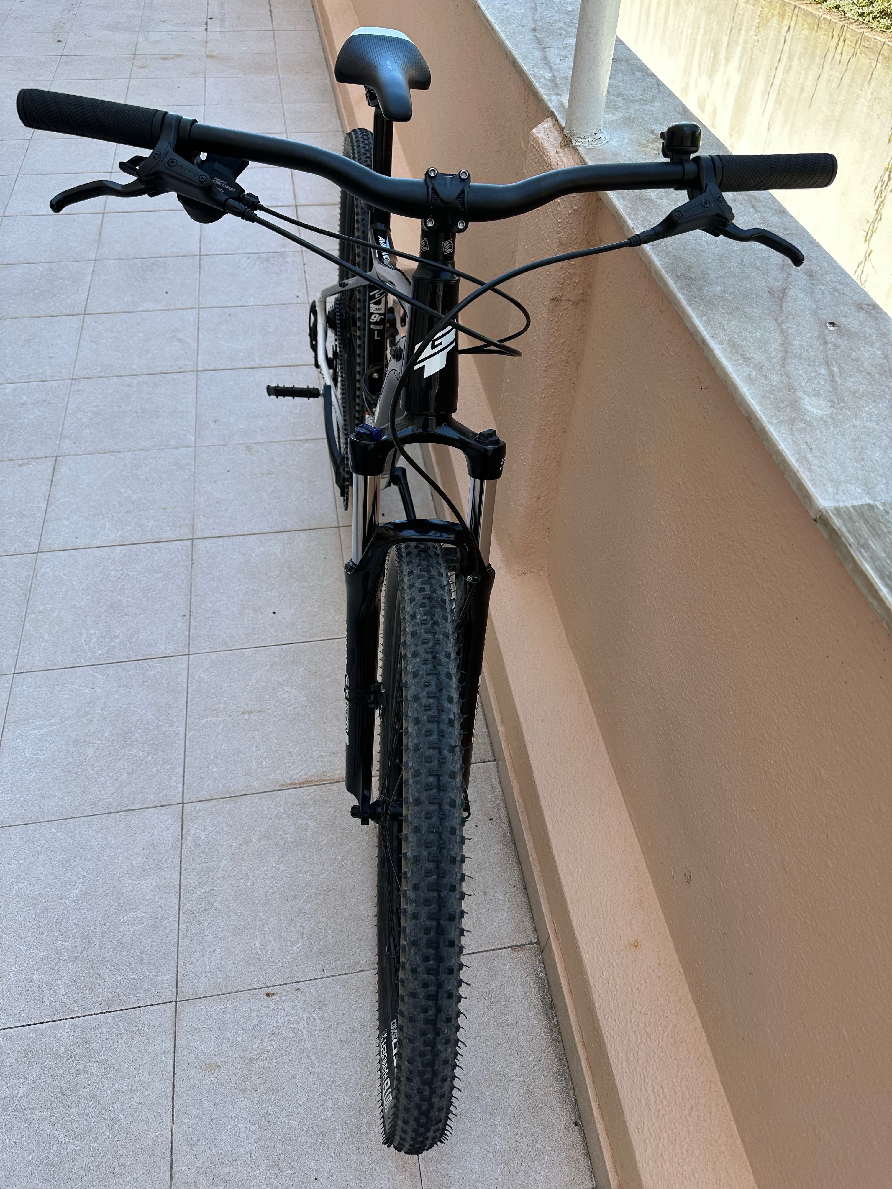 Bicicleta GT Avalanche Comp 29 L