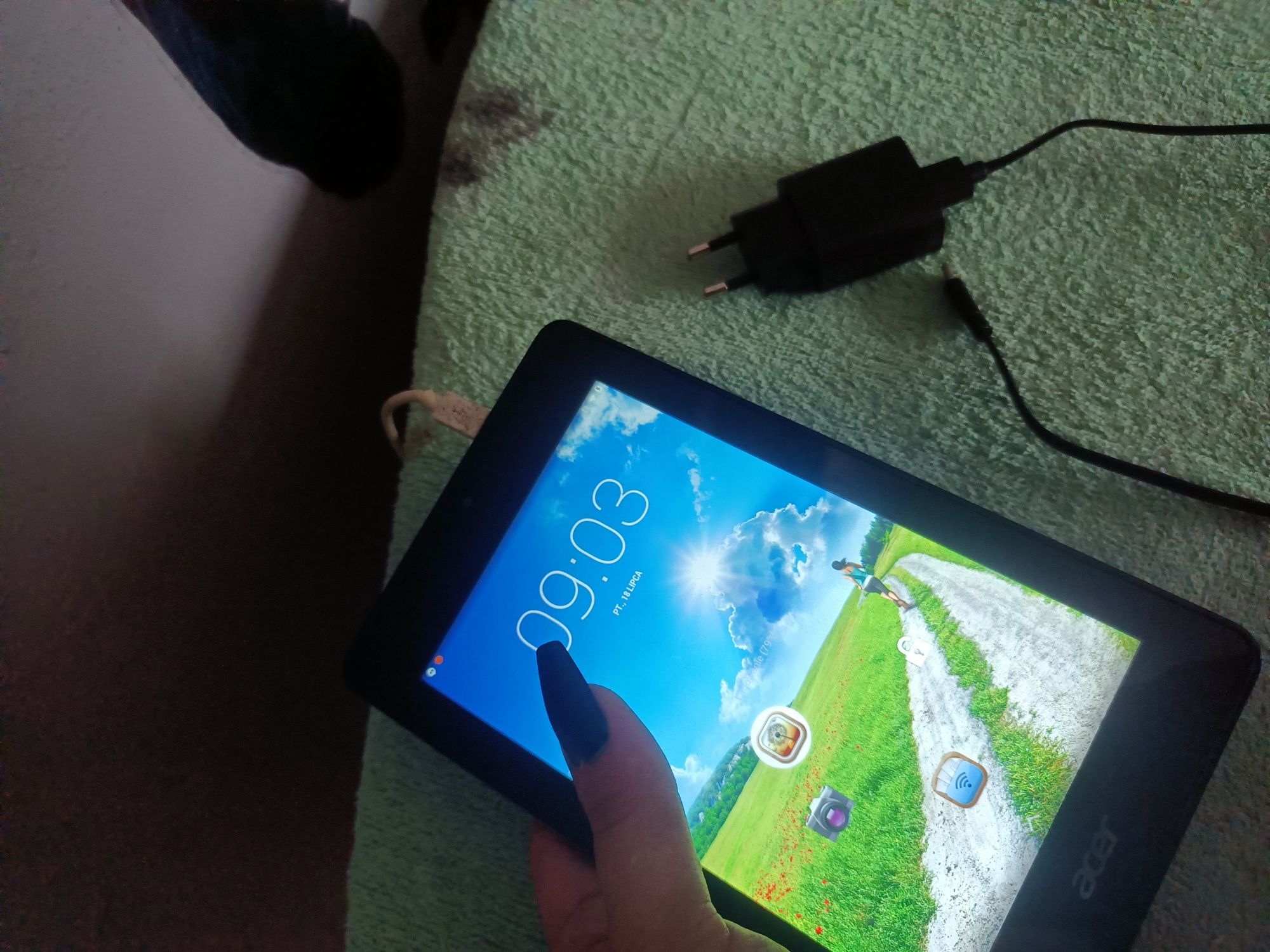 Sprzedam tablet bez ładowarki