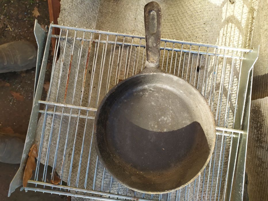 Продам разную посуду .