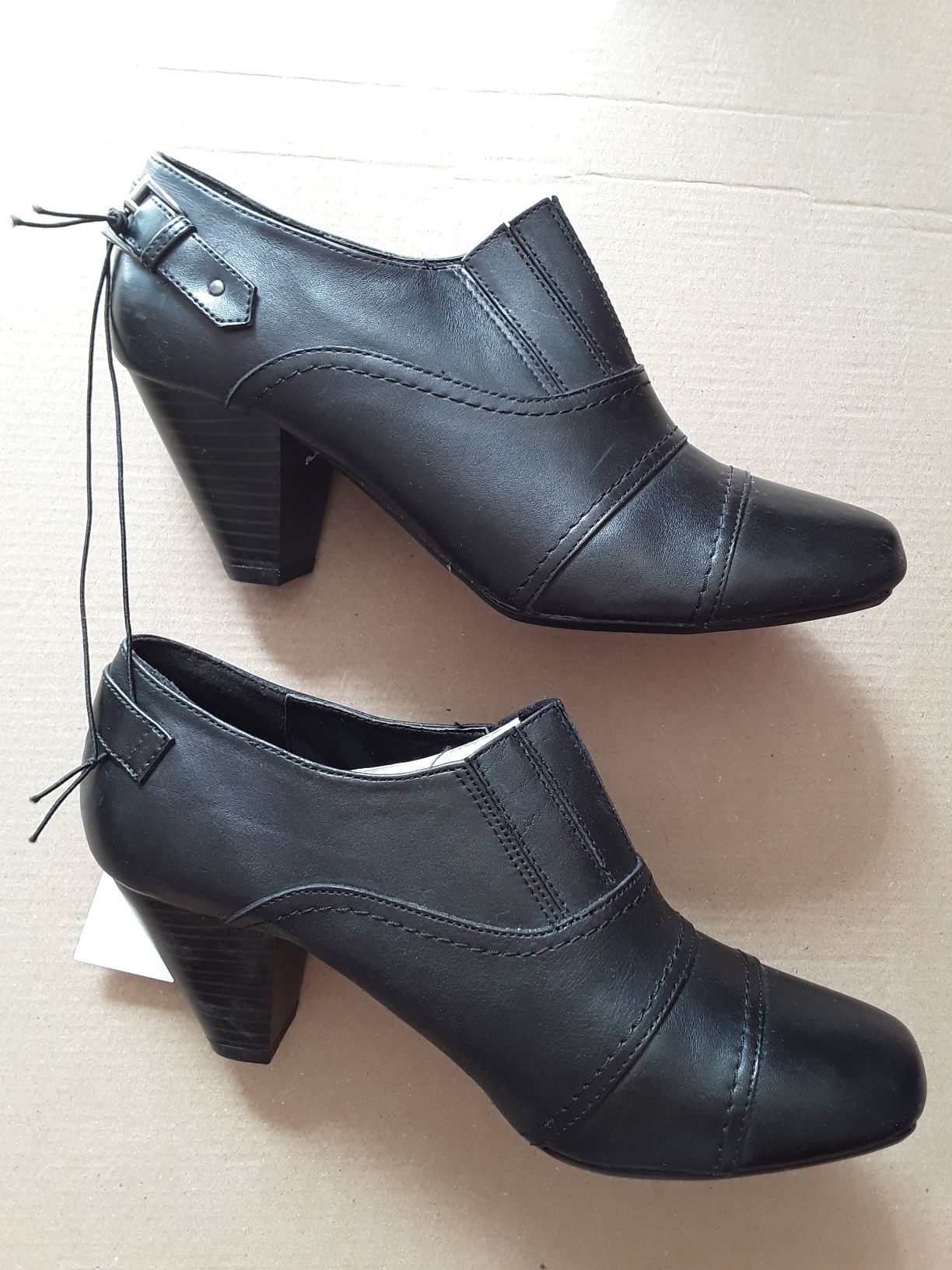 Nowe buty damskie skórzane rozmiar 38