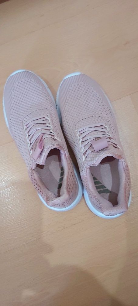 Tenis Rosa "Berg"