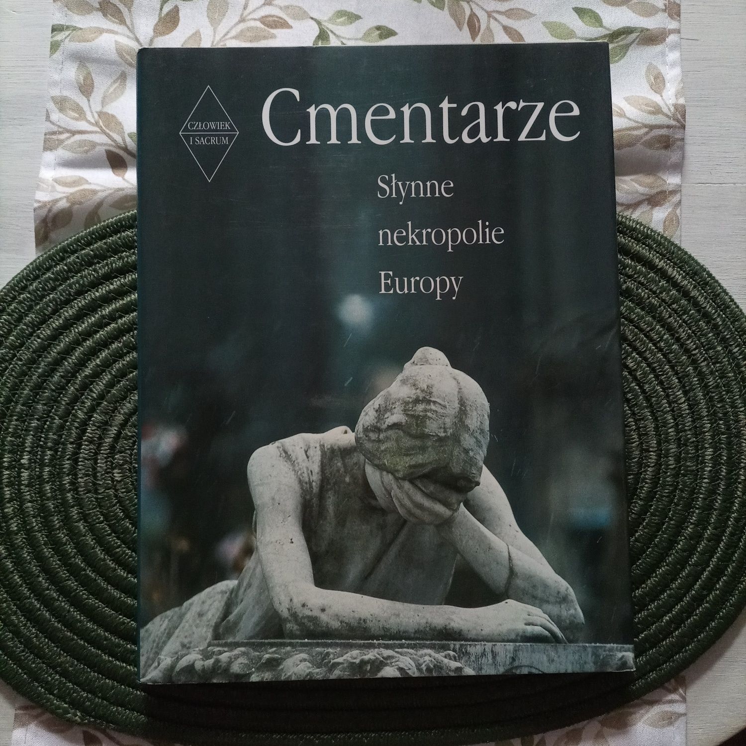 Album Cmentarze. Słynne nekropolie Clemens Jockle