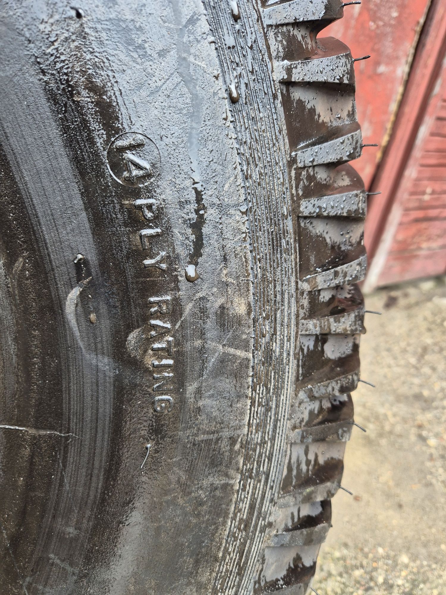 Opony 10.50-16  10.50r16